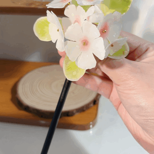 Sakura Bloom Hairpin – Handmade Heat-Shrink Flower Kanzashi